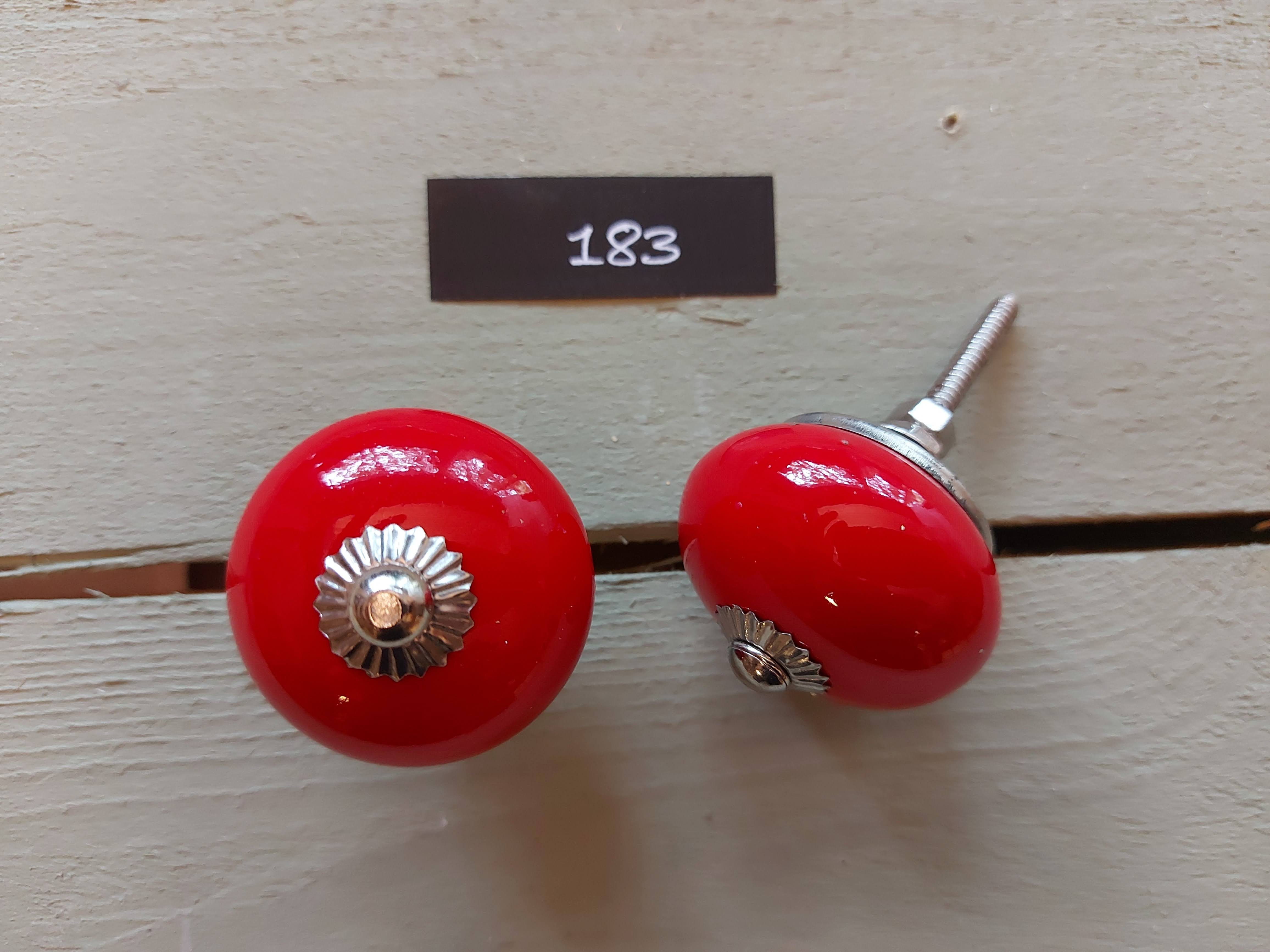 Keramická úchytka 183